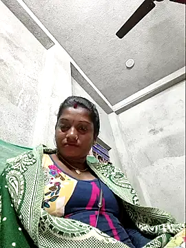 Snapshot of vipmonalisha chatting on 12-19-25, 04:09 vipmonalisha online show from 12-19-25, 04:09