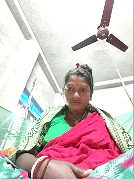 Snapshot of vipmonalisha chatting on 12-20-25, 04:15 vipmonalisha online show from 12-20-25, 04:15