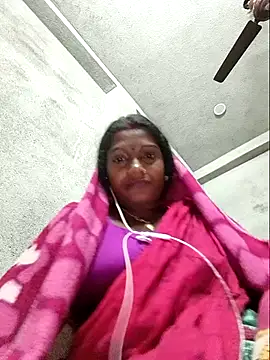 Snapshot of vipmonalisha chatting on 01-06-26, 03:38 vipmonalisha online show from 01-06-26, 03:38