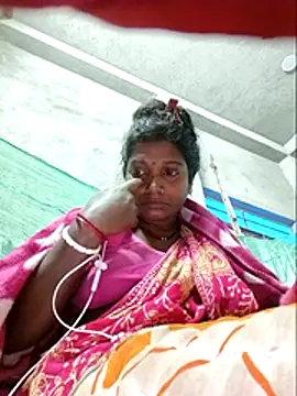 Snapshot of vipmonalisha chatting on 01-12-26, 03:35 vipmonalisha online show from 01-12-26, 03:35