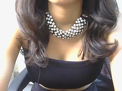 Your queen 68 online show from 11-12-25, 06:17