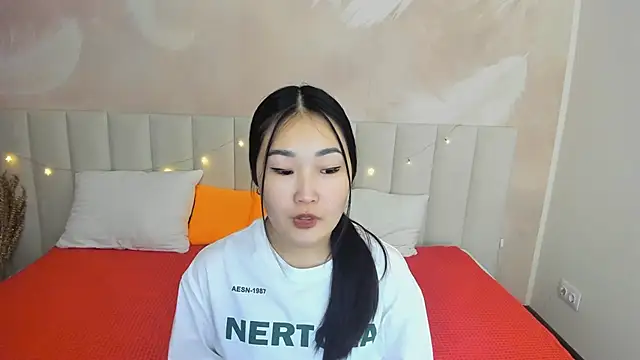 LanaMeiz online show from 11-12-25, 09:35