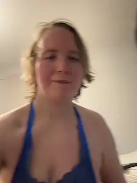 Snapshot of MollyWest_ chatting on 11-13-25, 07:29 MollyWest online show from 11-13-25, 07:29