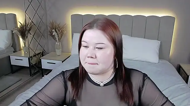 Snapshot of EvaNova_ chatting on 05-08-26, 10:52 EvaNova online show from 05-08-26, 10:52