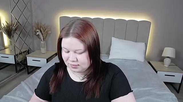 Snapshot of EvaNova_ chatting on 05-11-26, 10:38 EvaNova online show from 05-11-26, 10:38