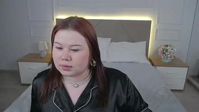 Snapshot of EvaNova_ chatting on 05-09-26, 10:40 EvaNova online show from 05-09-26, 10:40
