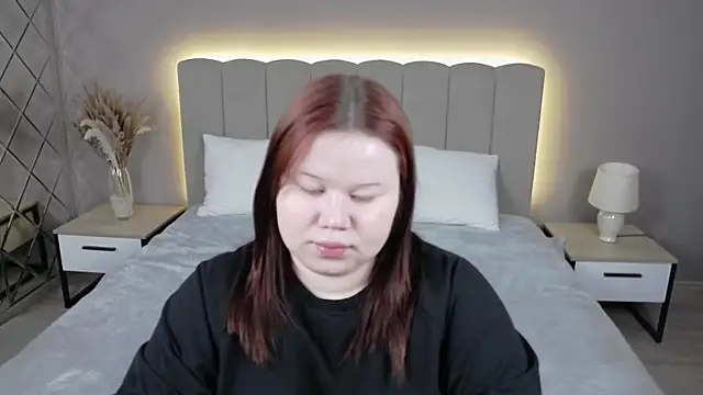 Snapshot of EvaNova_ chatting on 05-02-26, 11:26 EvaNova online show from 05-02-26, 11:26