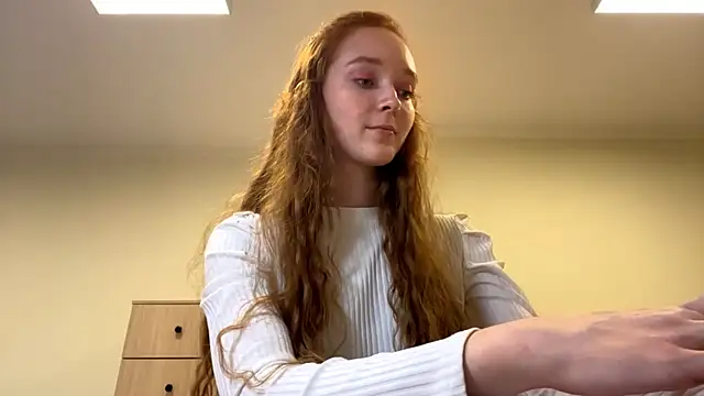 Snapshot of NormaKitka chatting on 11-12-25, 01:04 NormaKitka online show from 11-12-25, 01:04