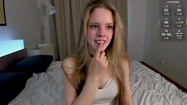 Snapshot of TiffinyMergist chatting on 02-24-26, 05:52 TiffinyMergist online show from 02-24-26, 05:52