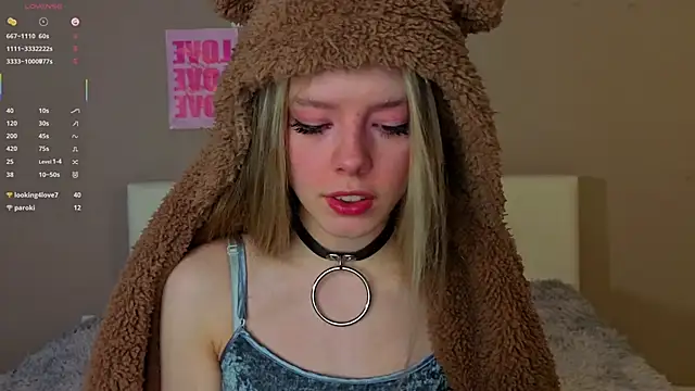 Snapshot of TiffinyMergist chatting on 01-18-26, 07:17 TiffinyMergist online show from 01-18-26, 07:17