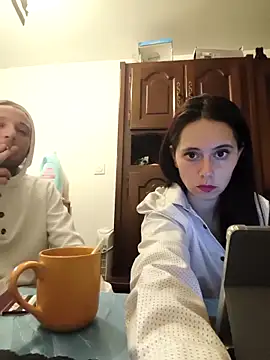 Snapshot of MickNanaa chatting on 12-19-25, 07:44 MickNanaa online show from 12-19-25, 07:44