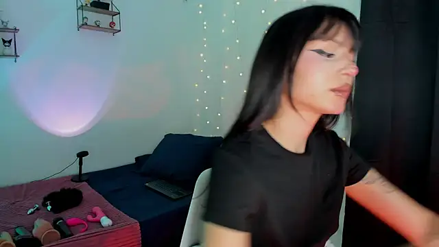 Tamara Aluna  online show from 07-29-26, 07:02