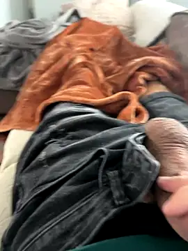 groschibre40100 online show from 11-17-25, 12:31