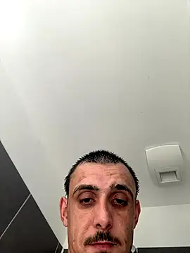 groschibre40100 online show from 11-16-25, 10:53