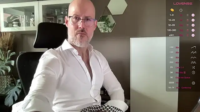 Snapshot of the_new_fit_rubinho chatting on 05-07-26, 07:45 the new fit rubinho online show from 05-07-26, 07:45