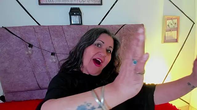 Victoriaa Anderson online show from 02-17-26, 09:56