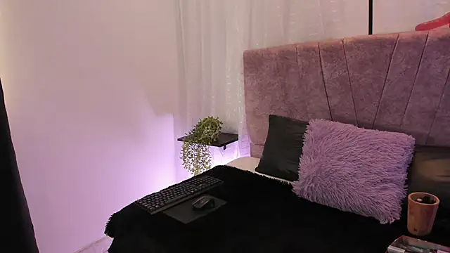 Victoriaa Anderson online show from 04-11-26, 01:04