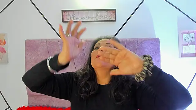 Victoriaa Anderson online show from 01-16-26, 01:26