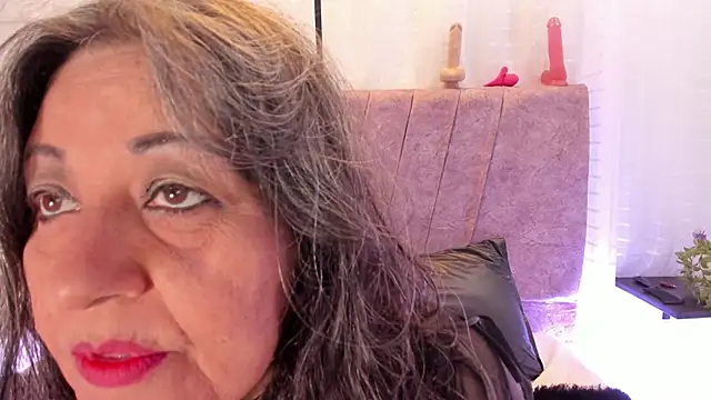 Victoriaa Anderson online show from 04-15-26, 01:59