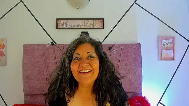 Victoriaa Anderson online show from 02-02-26, 05:45