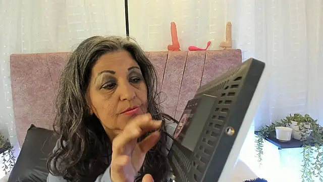 Victoriaa Anderson online show from 04-02-26, 07:31