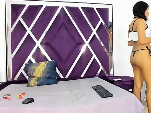 Snapshot of ninaasm chatting on 01-15-26, 12:52 ninaasm online show from 01-15-26, 12:52