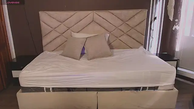 Angely fox online show from 11-12-25, 07:07