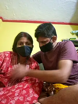 Snapshot of Hotbhabhi_089 chatting on 11-08-25, 04:32 Hotbhabhi 089 online show from 11-08-25, 04:32