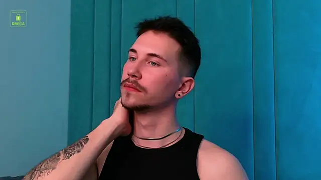 IskellaEvans online show from 11-12-25, 01:21