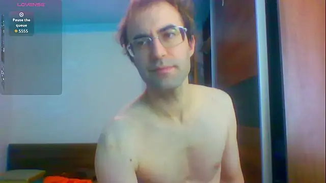 Snapshot of albertpassive chatting on 05-18-26, 09:52 albertpassive online show from 05-18-26, 09:52