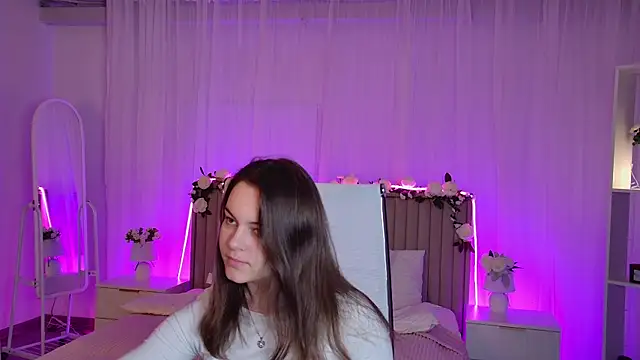 FrancescaCavaliere online show from 06-02-26, 09:09