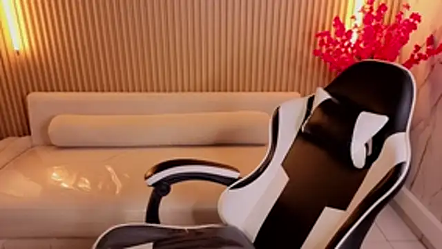 Snapshot of venus_velvet_tp chatting on 02-07-26, 01:46 venus velvet tp online show from 02-07-26, 01:46