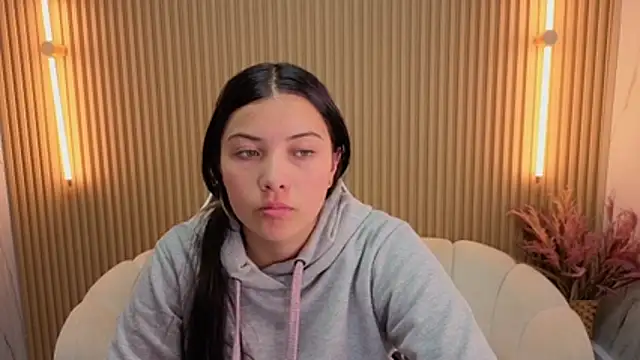 Snapshot of venus_velvet_tp chatting on 01-17-26, 07:50 venus velvet tp online show from 01-17-26, 07:50