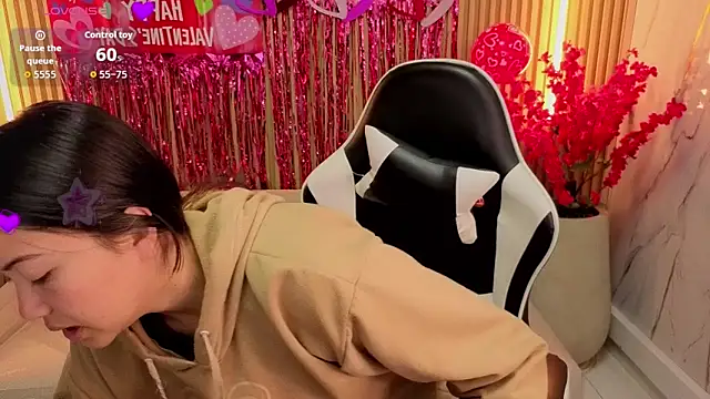 Snapshot of venus_velvet_tp chatting on 02-23-26, 01:12 venus velvet tp online show from 02-23-26, 01:12