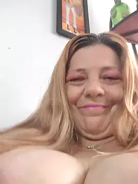 karlaanqui1 online show from 03-29-26, 07:37