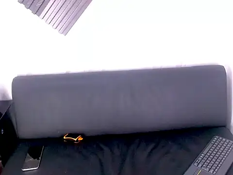 Liam York  online show from 02-11-26, 04:12