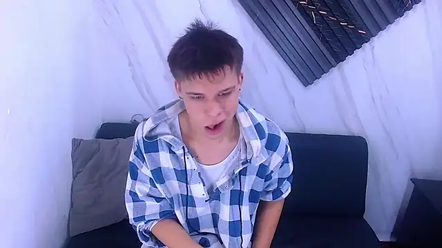 Liam York  online show from 03-09-26, 02:31