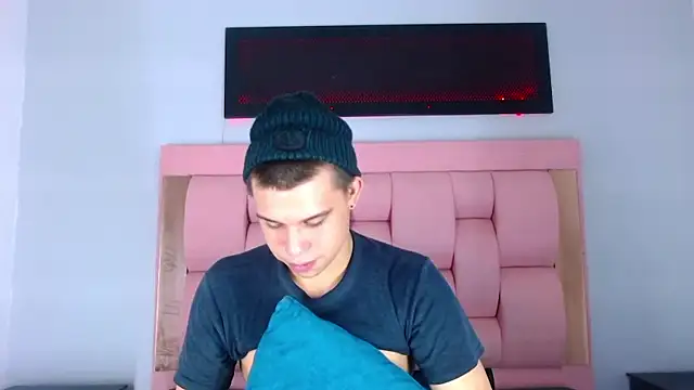 Liam York  online show from 11-27-25, 07:47