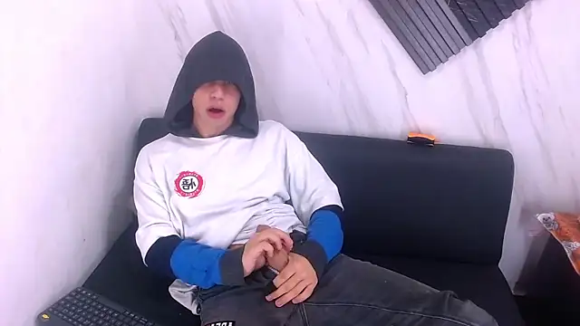 Liam York  online show from 02-27-26, 08:30