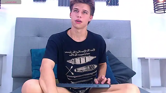 Liam York  online show from 03-28-26, 07:26