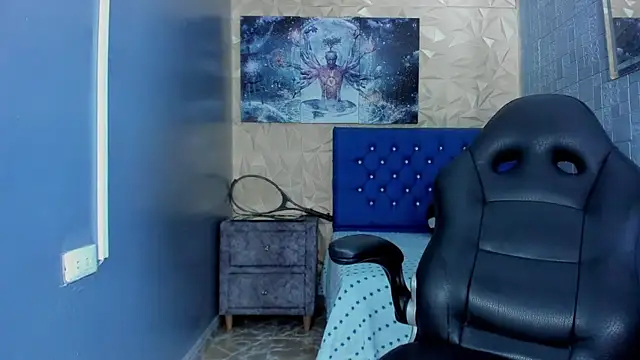 Snapshot of ElanGiraldo chatting on 07-09-26, 10:31 ElanGiraldo online show from 07-09-26, 10:31