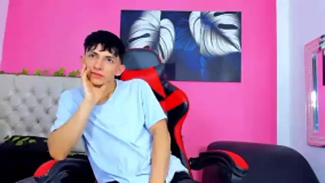 ElanGiraldo online show from 11-12-25, 10:35