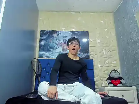 ElanGiraldo online show from 02-24-26, 11:38