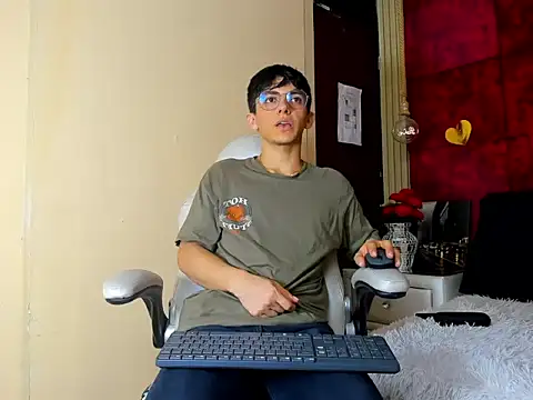 ElanGiraldo online show from 02-28-26, 10:42