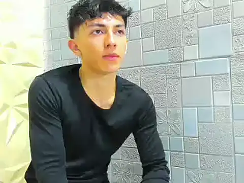 ElanGiraldo online show from 11-11-25, 10:26