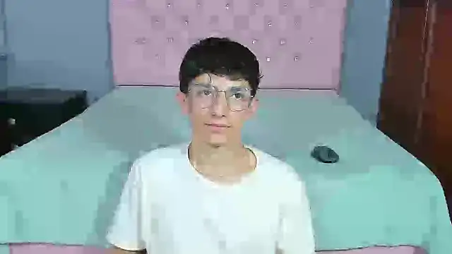 ElanGiraldo online show from 01-06-26, 10:47