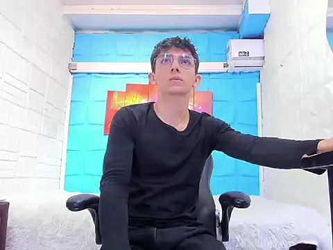 ElanGiraldo online show from 02-15-26, 08:52