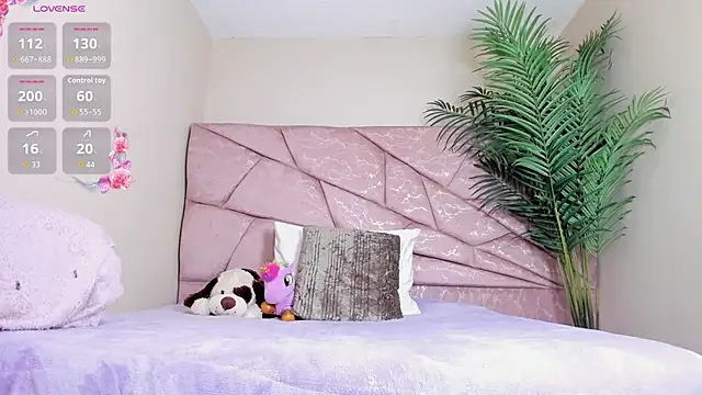  Naomi Fox  online show from 01-15-26, 01:14