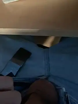 hot boy06 online show from 11-27-25, 01:00