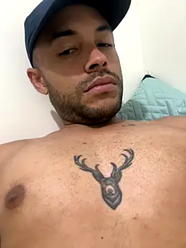 Snapshot of Naim__ chatting on 11-22-25, 05:50 Naim online show from 11-22-25, 05:50